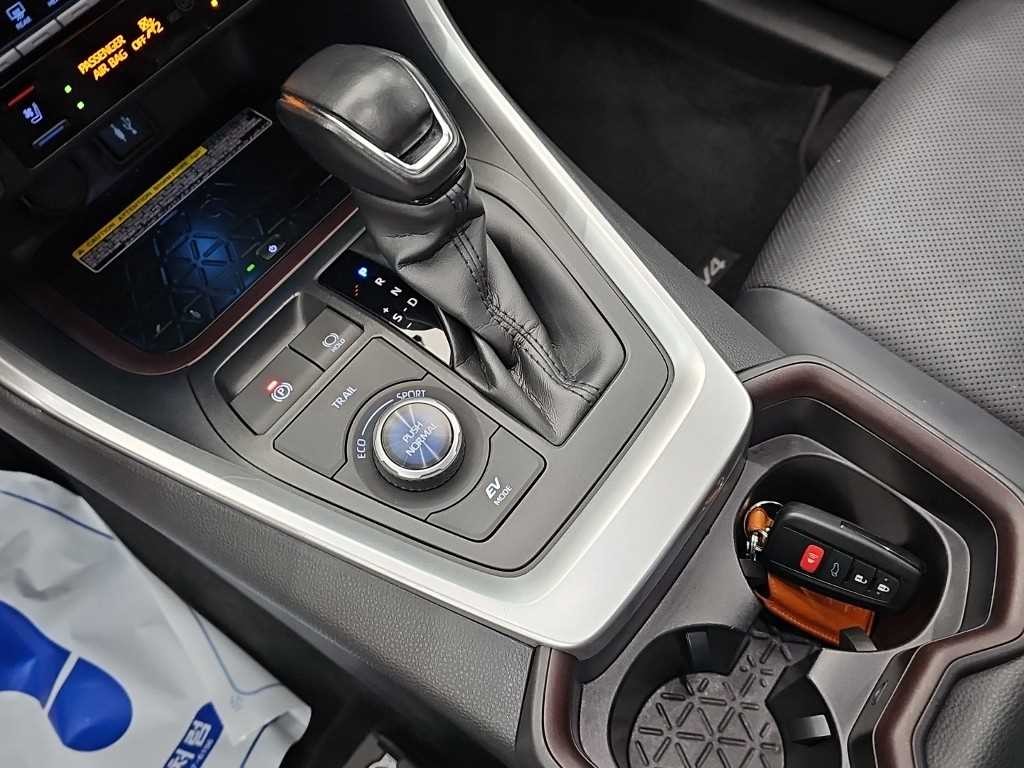 토요타 라브4 RAV4(5세대) 2.5 4WD 하이브리드 LTD 이미지 8