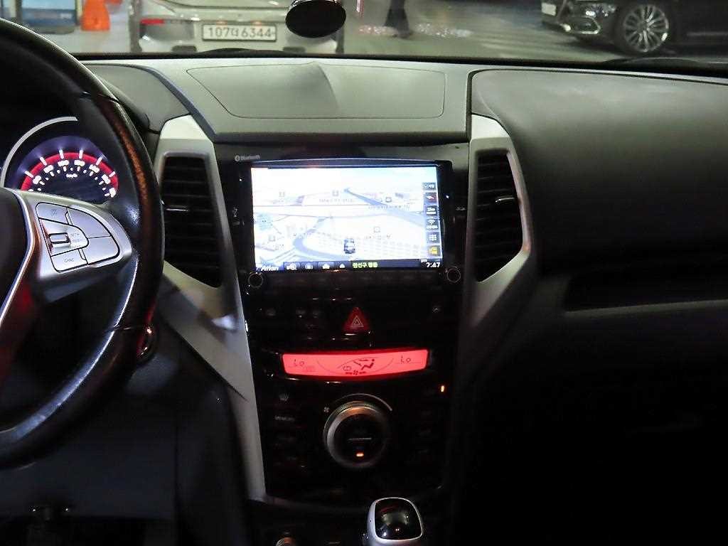 KG모빌리티(쌍용) 티볼리 가솔린 2WD 1.6 VX 이미지 11