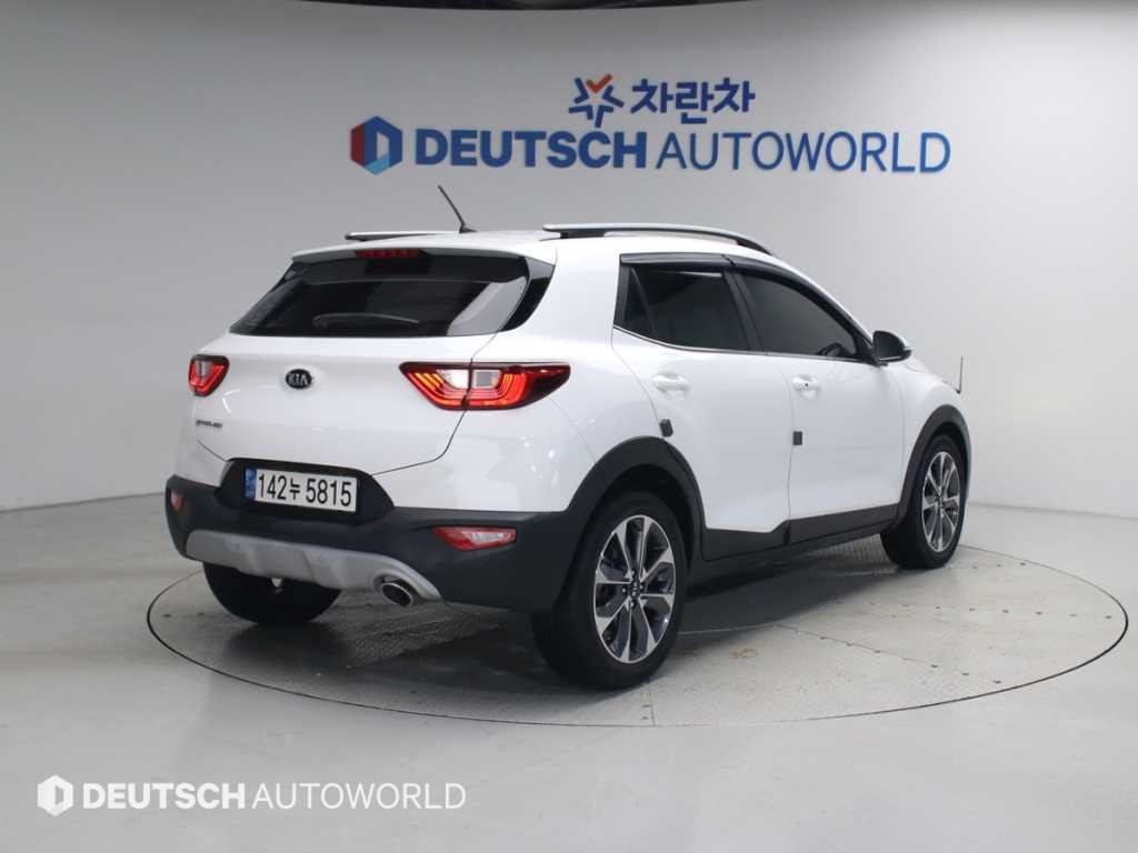 기아 스토닉 디젤 1.6 트렌디 이미지 2