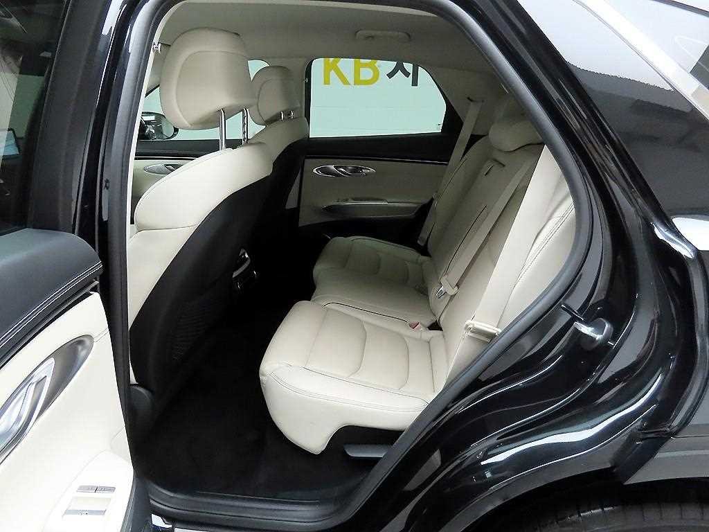 제네시스 GV70 2.5T 가솔린 2WD 기본형 이미지 14