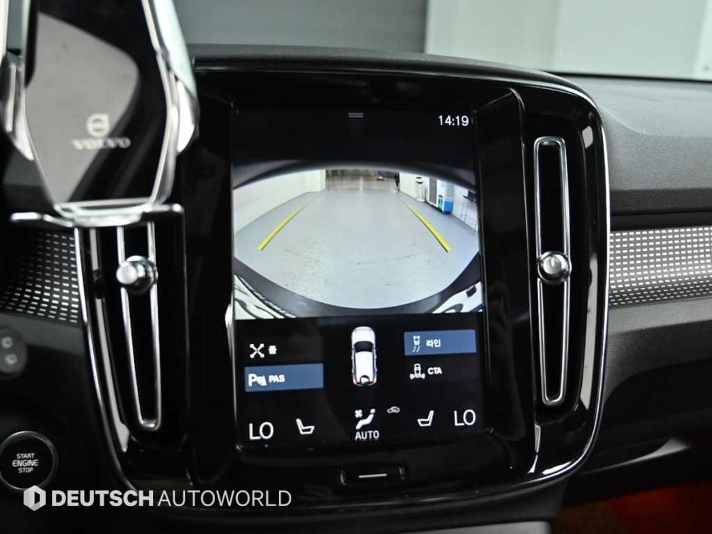 볼보 XC40 T4 4WD R-디자인 이미지 15
