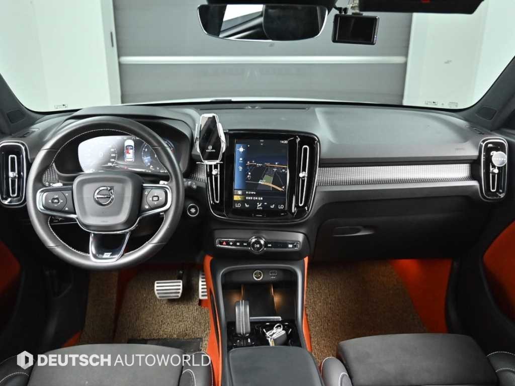 볼보 XC40 T4 4WD R-디자인 이미지 8