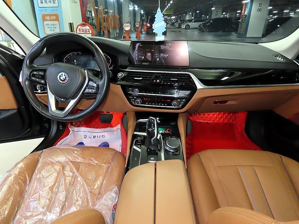 BMW 5시리즈 5시리즈 (G30) 520i 럭셔리 이미지 10