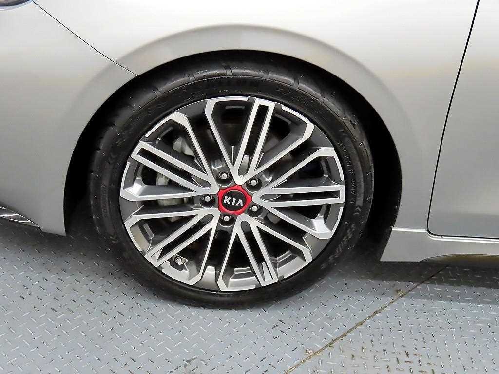 기아 K3 올뉴 K3 5도어 GT 시그니처 이미지 20