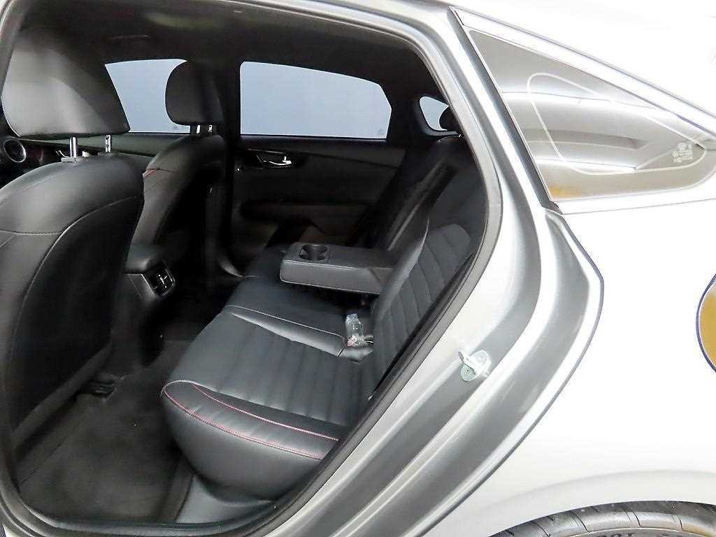 기아 K3 올뉴 K3 5도어 GT 시그니처 이미지 6