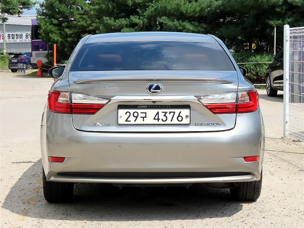 렉서스 ES 뉴ES300h 슈프림 이미지 4