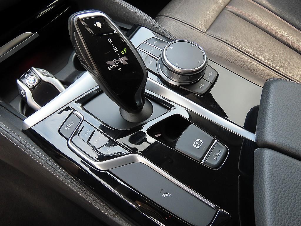 BMW 5시리즈 5시리즈 (G30) 520i 럭셔리 이미지 11