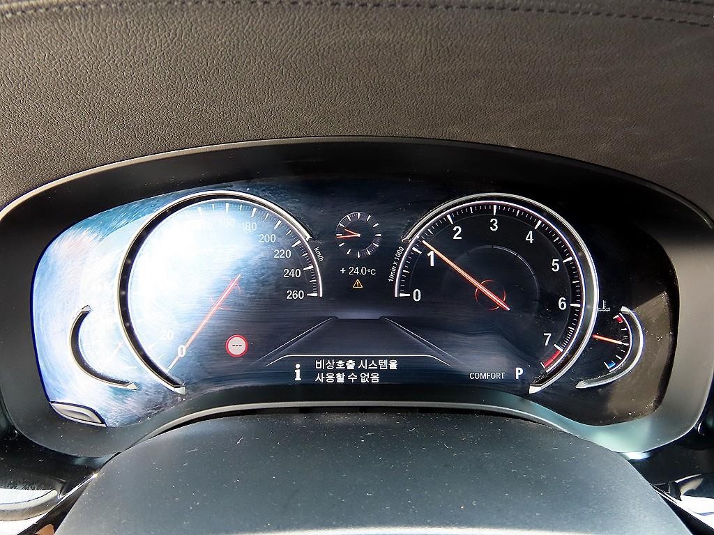 BMW 5시리즈 5시리즈 (G30) 520i 럭셔리 이미지 9
