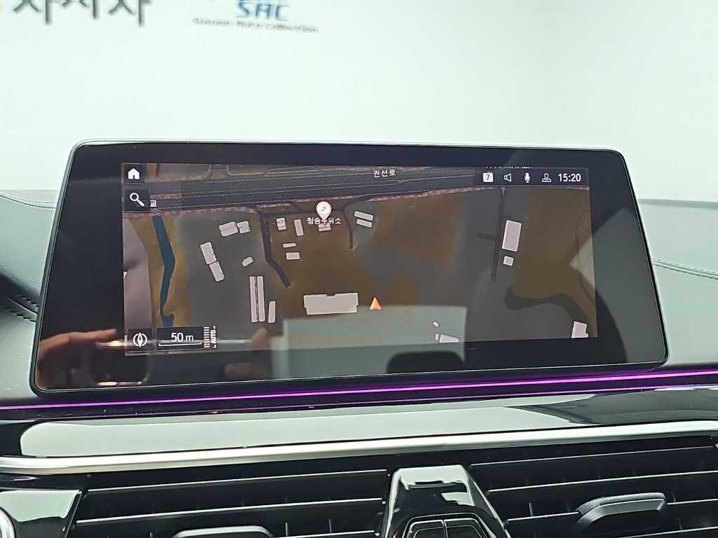 BMW 5시리즈 5시리즈 (G30) 520d M 스포츠 플러스 이미지 15