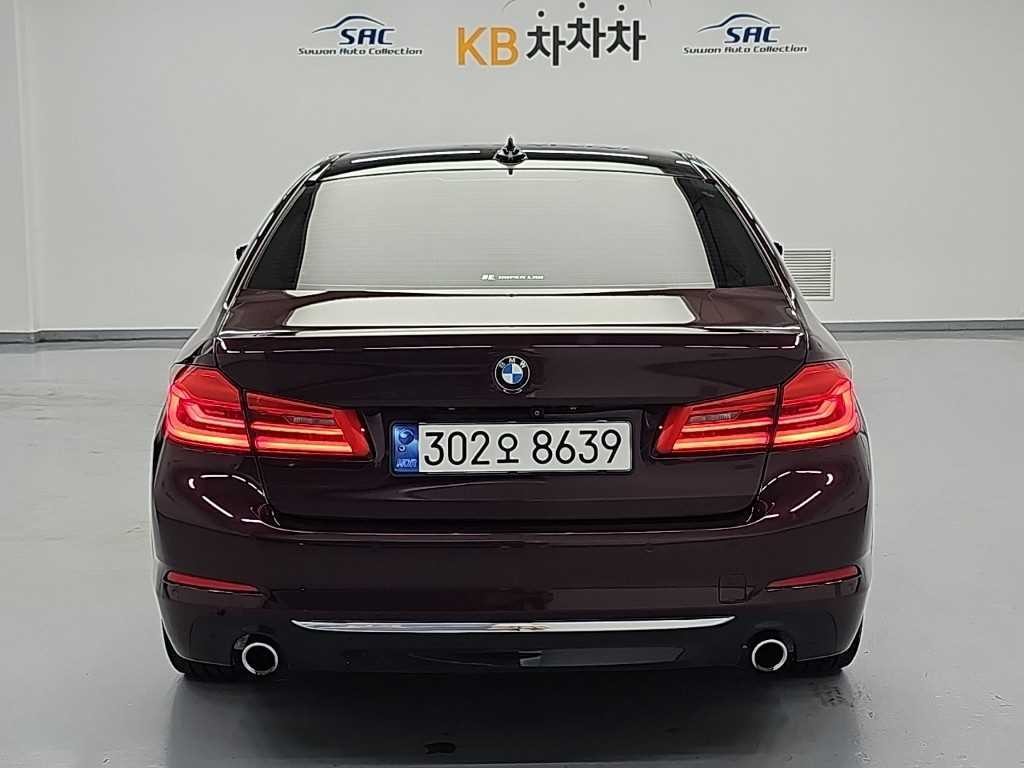 BMW 5시리즈 5시리즈 (G30) 520d M 스포츠 플러스 이미지 3