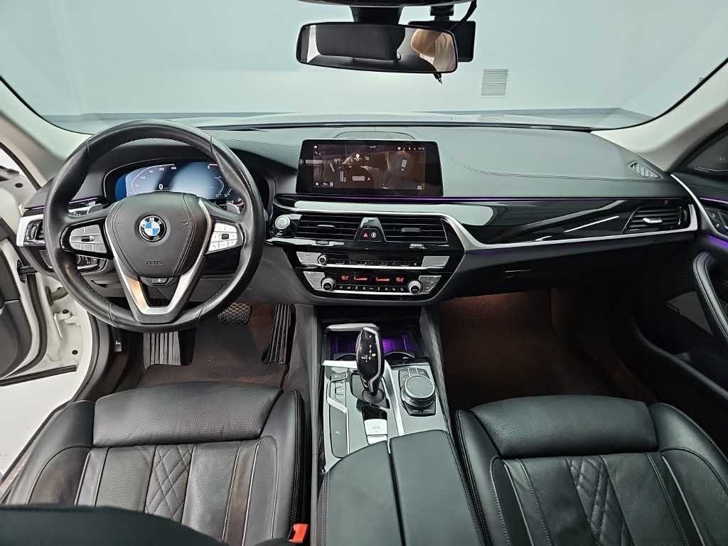 BMW 5시리즈 5시리즈 (G30) 520d M 스포츠 플러스 이미지 7
