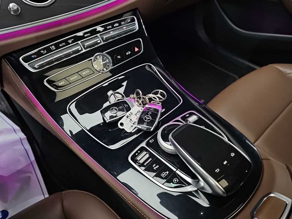 벤츠 E 클래스 E-클래스 W213 E220d 익스클루시브 이미지 10