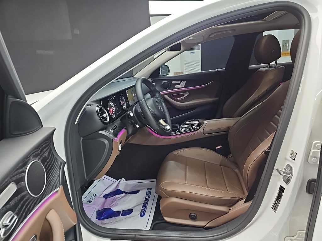 벤츠 E 클래스 E-클래스 W213 E220d 익스클루시브 이미지 11