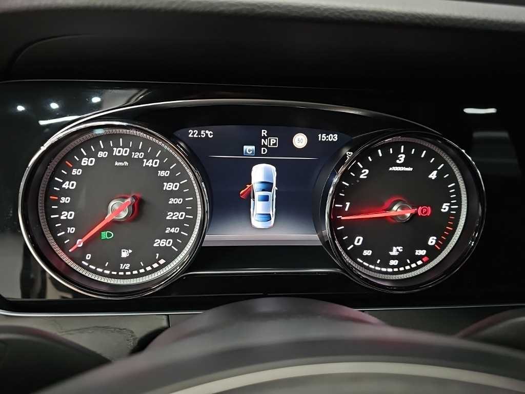 벤츠 E 클래스 E-클래스 W213 E220d 익스클루시브 이미지 6