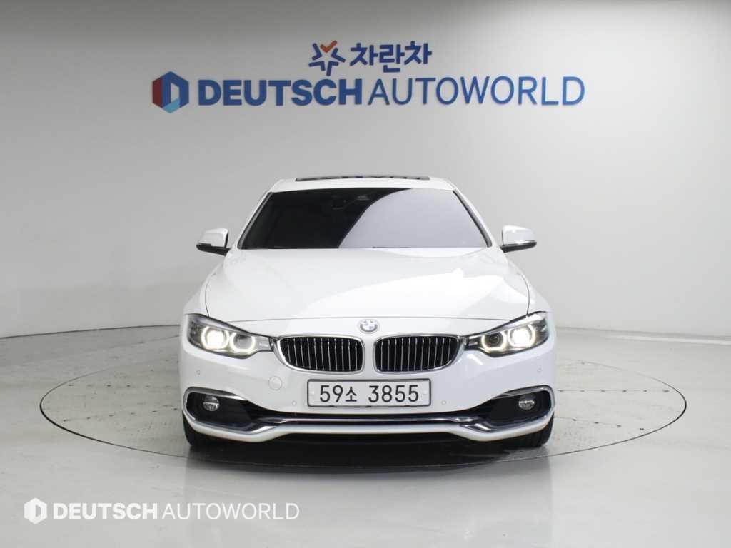 BMW 4시리즈 4시리즈 (F32) 420i 그란쿠페 럭셔리 이미지 3