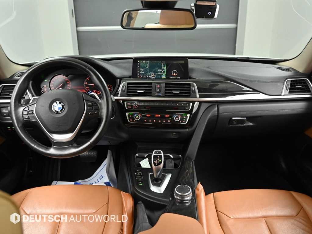 BMW 4시리즈 4시리즈 (F32) 420i 그란쿠페 럭셔리 이미지 7