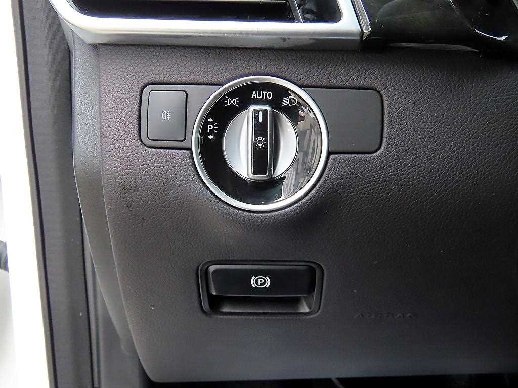 벤츠 GLE 클래스 GLE 클래스 W166 GLE 350 d 4MATIC 이미지 12