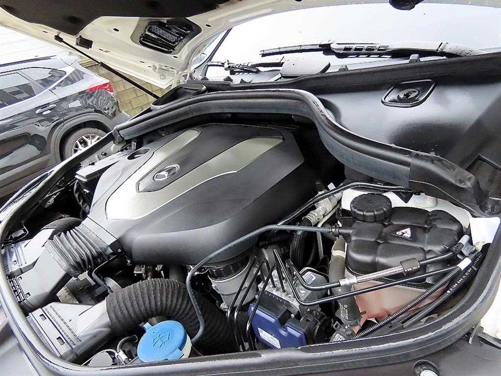 벤츠 GLE 클래스 GLE 클래스 W166 GLE 350 d 4MATIC 이미지 19