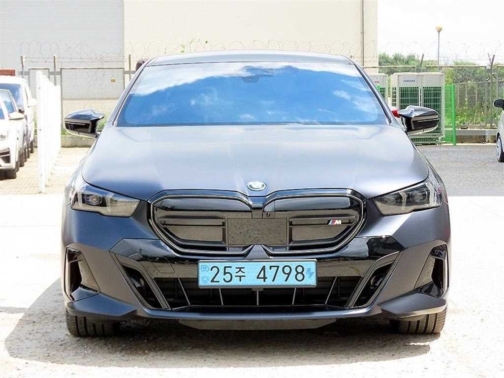 BMW i5 M60 xDrive 이미지 1