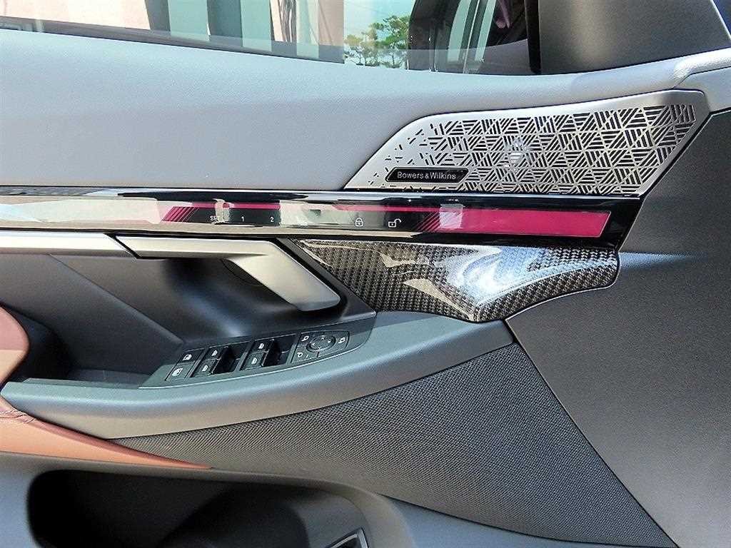 BMW i5 M60 xDrive 이미지 12