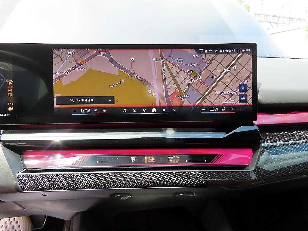 BMW i5 M60 xDrive 이미지 14