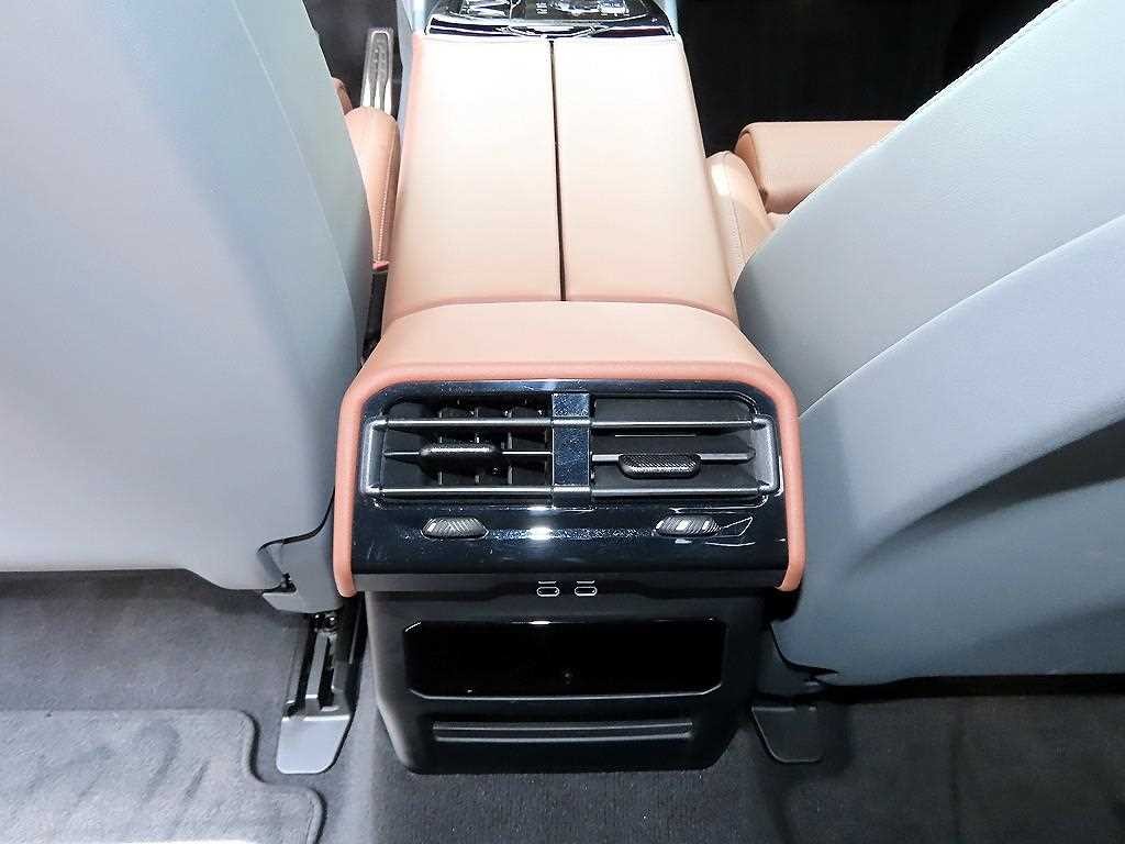 BMW i5 M60 xDrive 이미지 15
