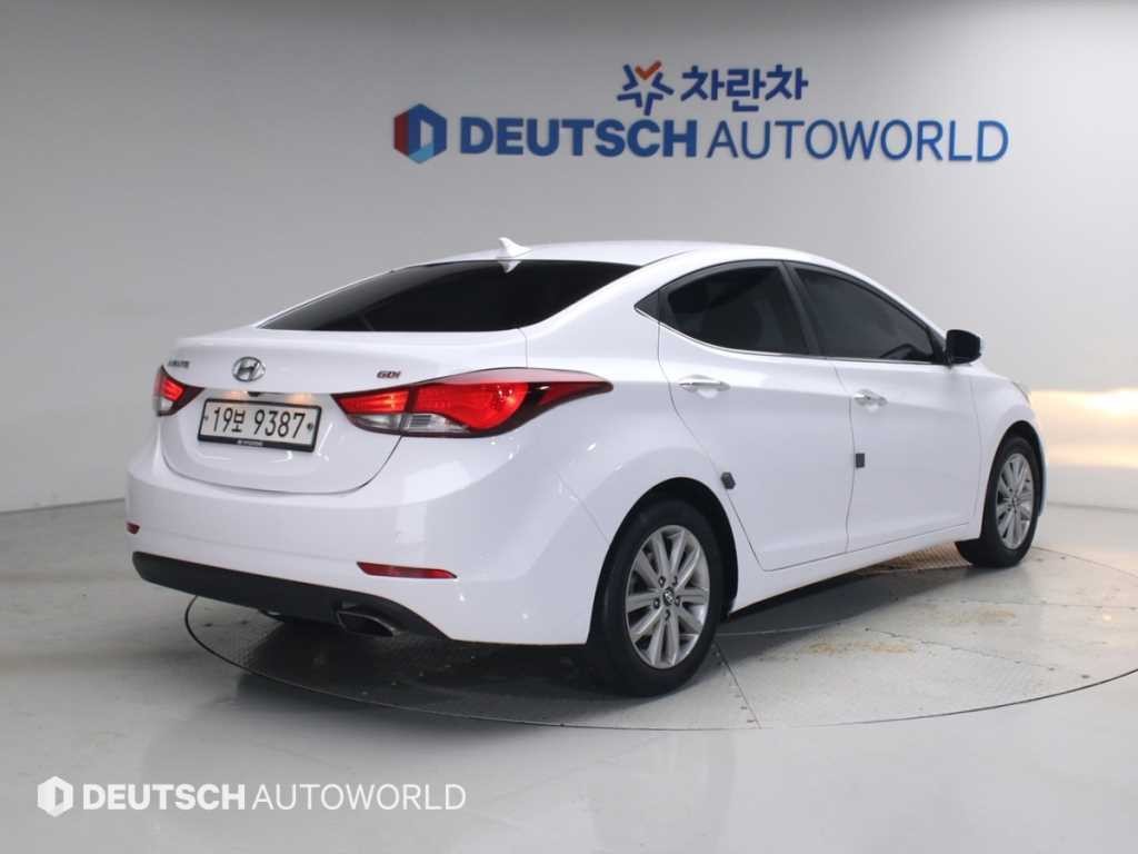 현대 아반떼 더 뉴 아반떼 1.6 GDI 모던 기본형 이미지 2