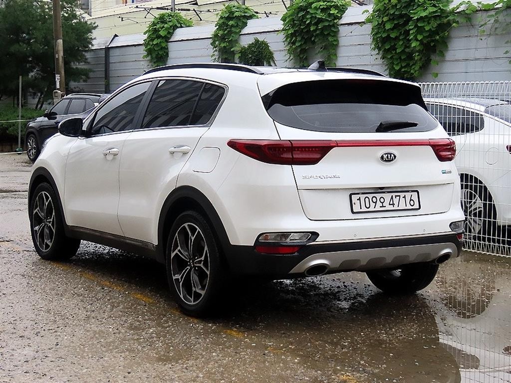 기아 스포티지 스포티지 더 볼드 2.0 디젤 2WD 인텔리전트 이미지 3