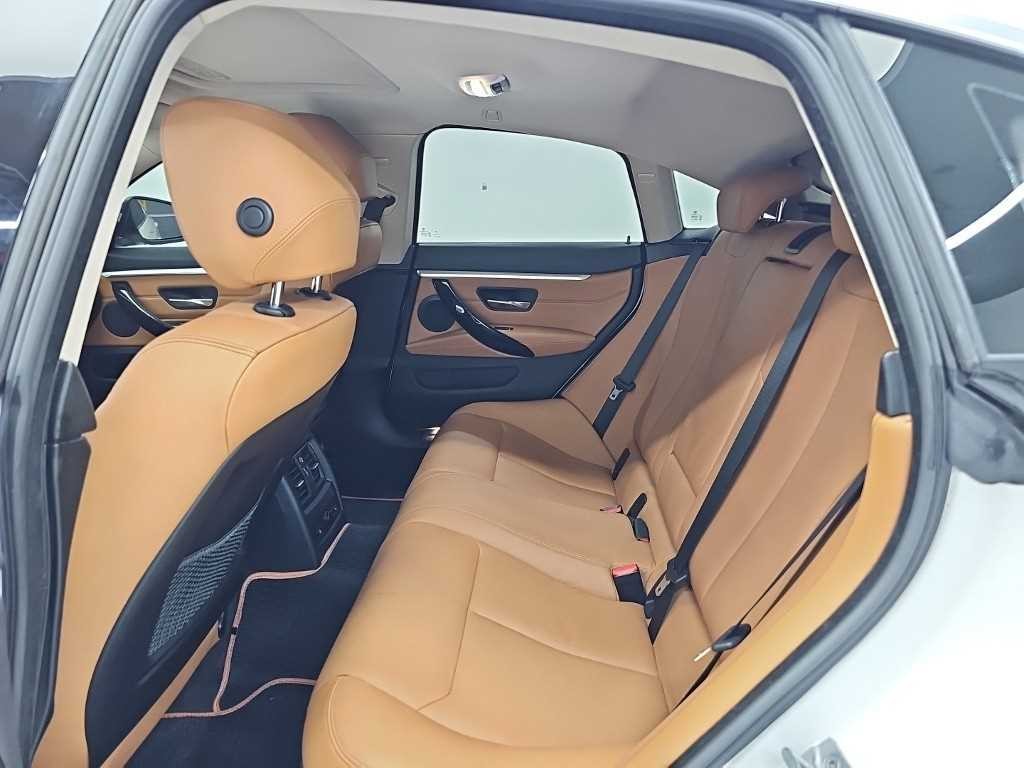 BMW 4시리즈 4시리즈 (F32) 420i 그란쿠페 럭셔리 이미지 12
