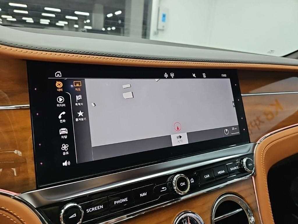 벤틀리 컨티넨탈 컨티넨탈 GT 3세대 4.0 V8 GT 이미지 14