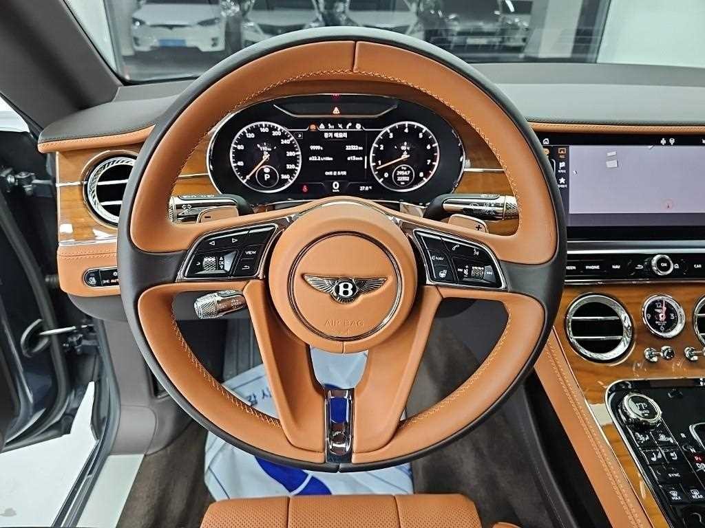 벤틀리 컨티넨탈 컨티넨탈 GT 3세대 4.0 V8 GT 이미지 9