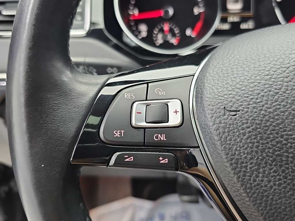 폭스바겐 제타 뉴 제타 2.0 TDI 블루모션 프리미엄 이미지 17