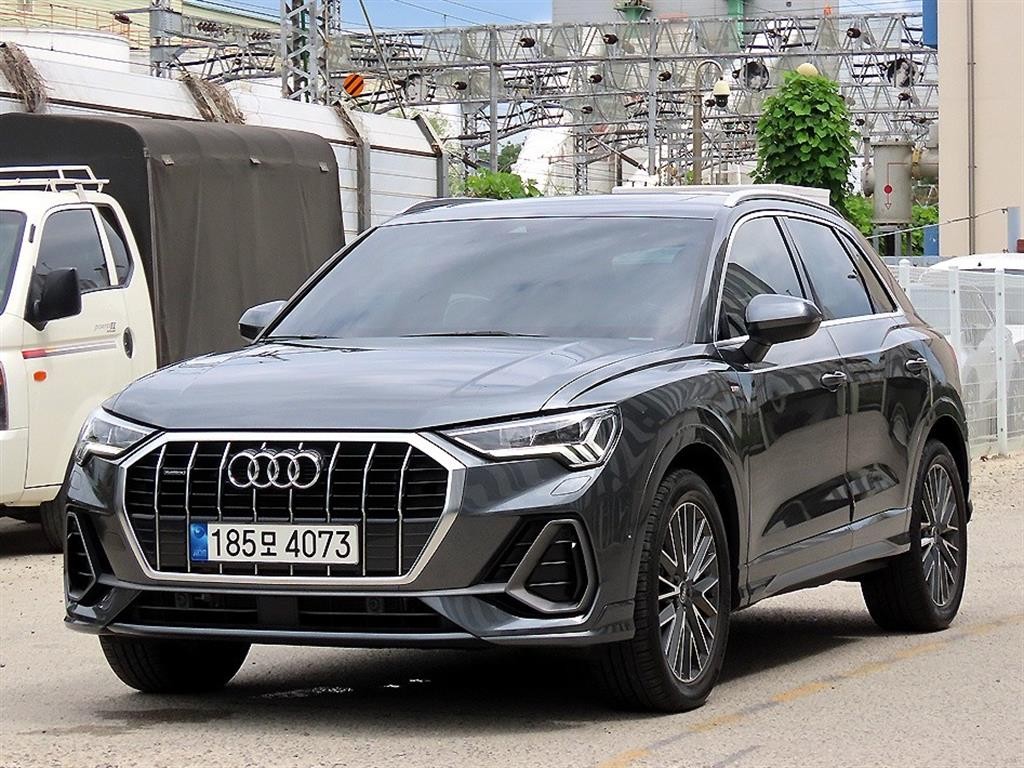 아우디 Q3 Q3 (F3) 35 TDI 스포트백 콰트로 프리미엄 이미지 2