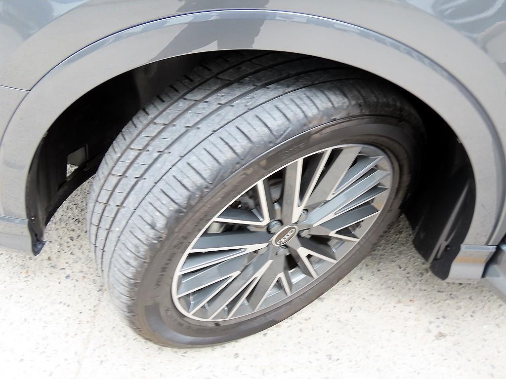 아우디 Q3 Q3 (F3) 35 TDI 스포트백 콰트로 프리미엄 이미지 20