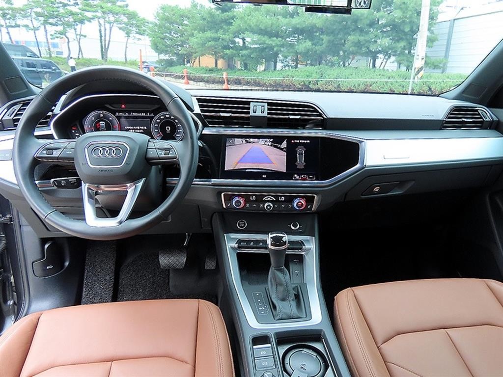 아우디 Q3 Q3 (F3) 35 TDI 스포트백 콰트로 프리미엄 이미지 7