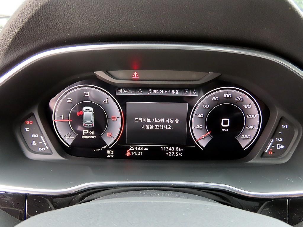 아우디 Q3 Q3 (F3) 35 TDI 스포트백 콰트로 프리미엄 이미지 9