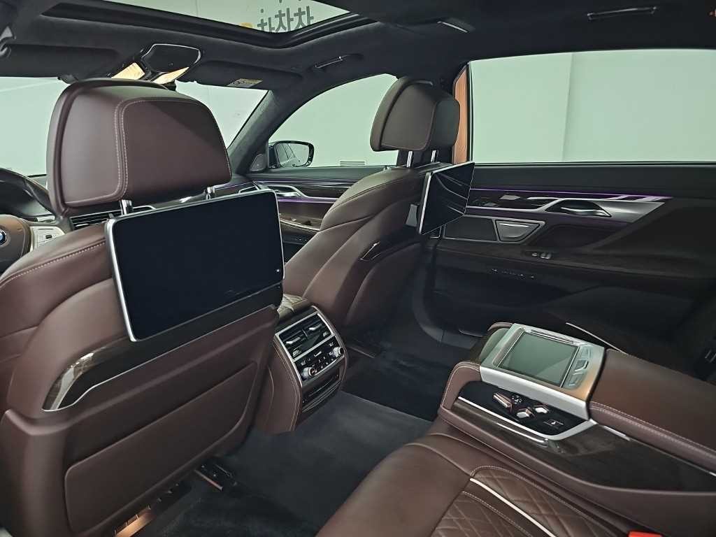BMW 7시리즈 7시리즈 (G11) 730Ld xDrive 디자인 퓨어 엑설런스 이미지 16