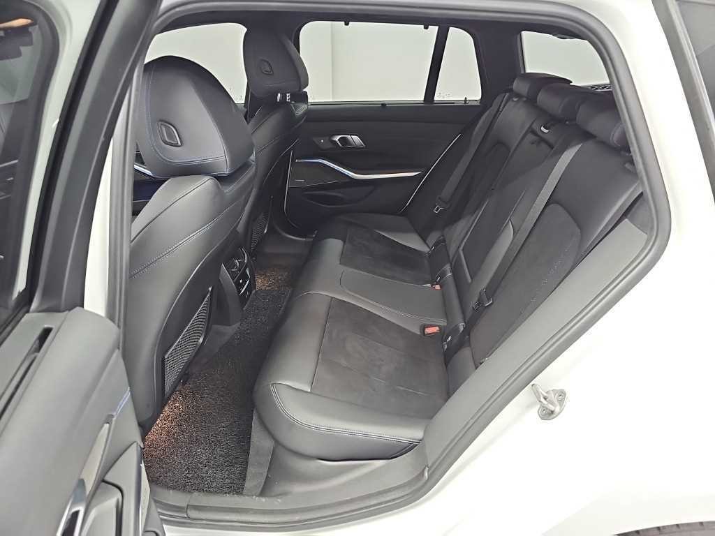 BMW 3시리즈 3시리즈 (G20) 320d 투어링 M 스포츠 이미지 12