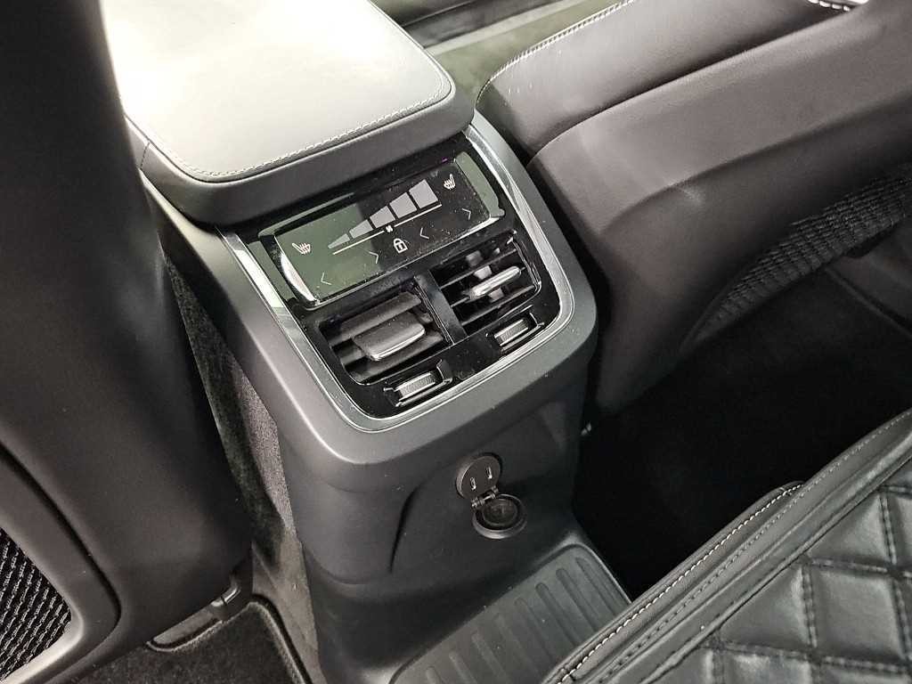 볼보 XC90 XC90 2세대 2.0 T8 AWD R-디자인 이미지 13