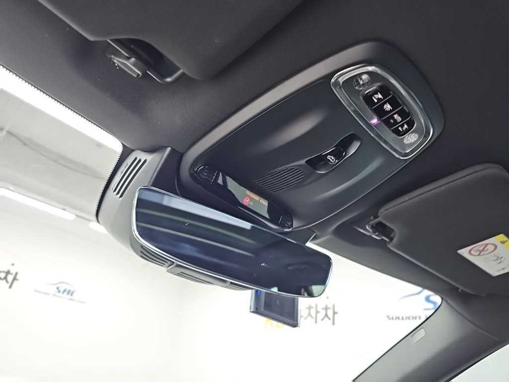 볼보 XC90 XC90 2세대 2.0 T8 AWD R-디자인 이미지 17
