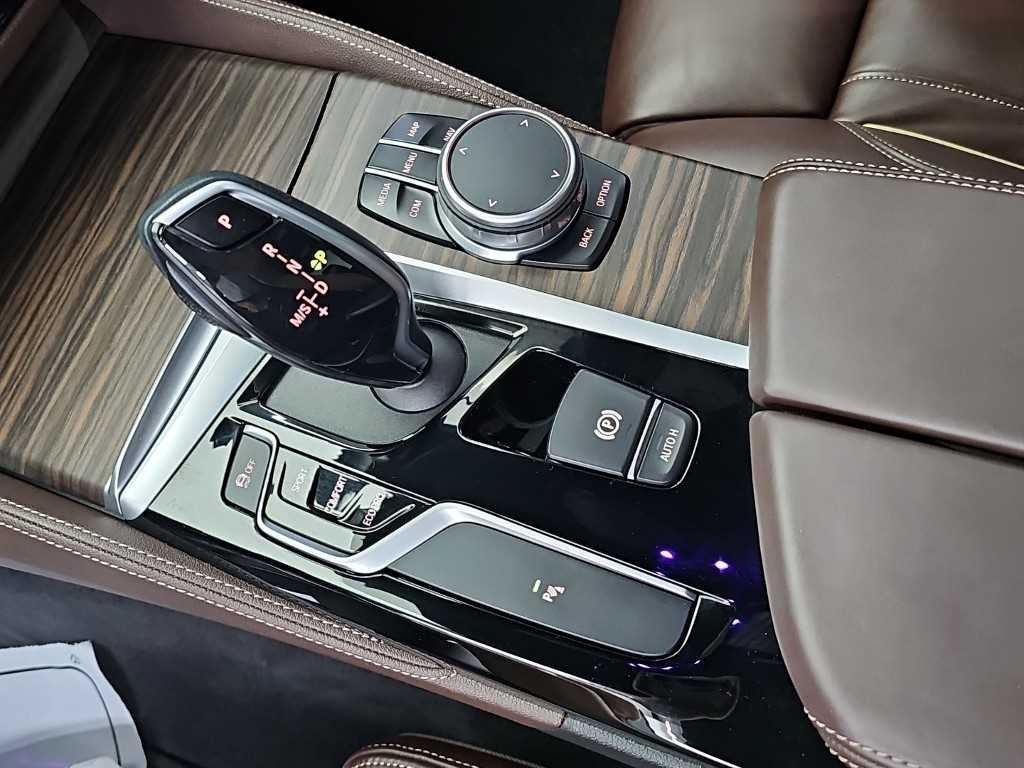 BMW 5시리즈 5시리즈 (G30) 520i M 스포츠 이미지 8