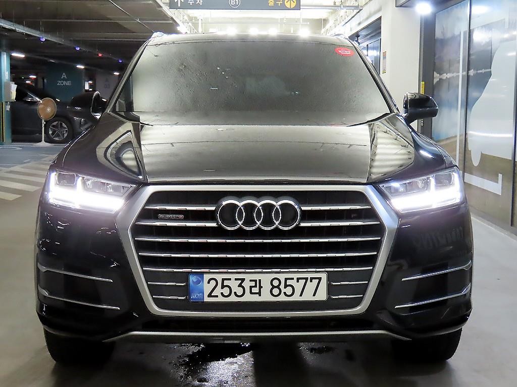 아우디 Q7 Q7 (4M) 45 TFSI 콰트로 이미지 2