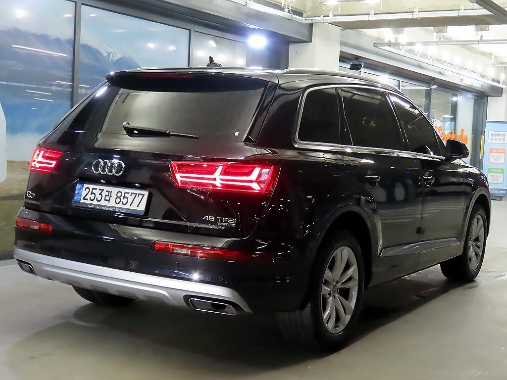 아우디 Q7 Q7 (4M) 45 TFSI 콰트로 이미지 4