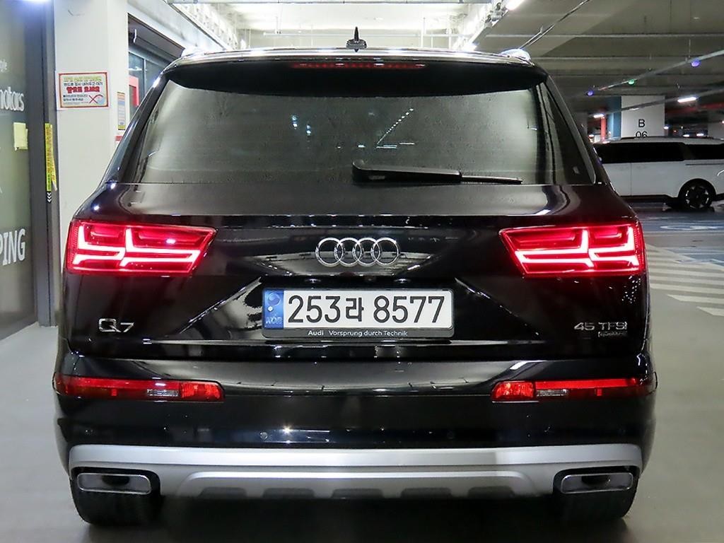 아우디 Q7 Q7 (4M) 45 TFSI 콰트로 이미지 5