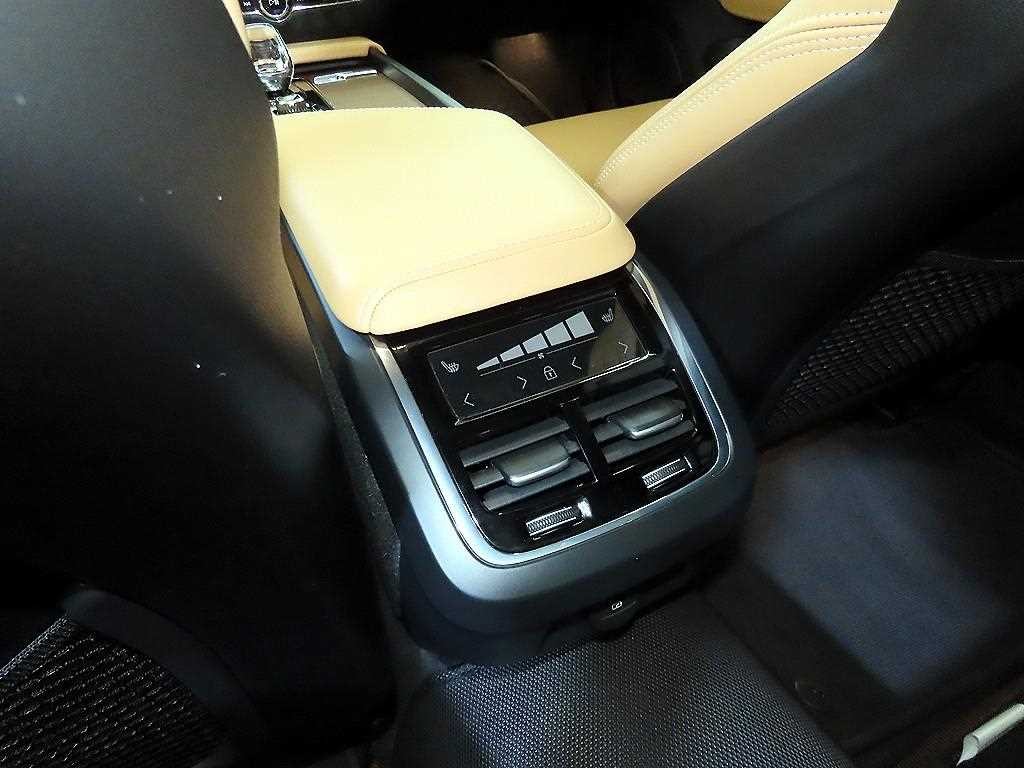 볼보 S60 S60(3세대) B5 울트라 브라이트 이미지 16