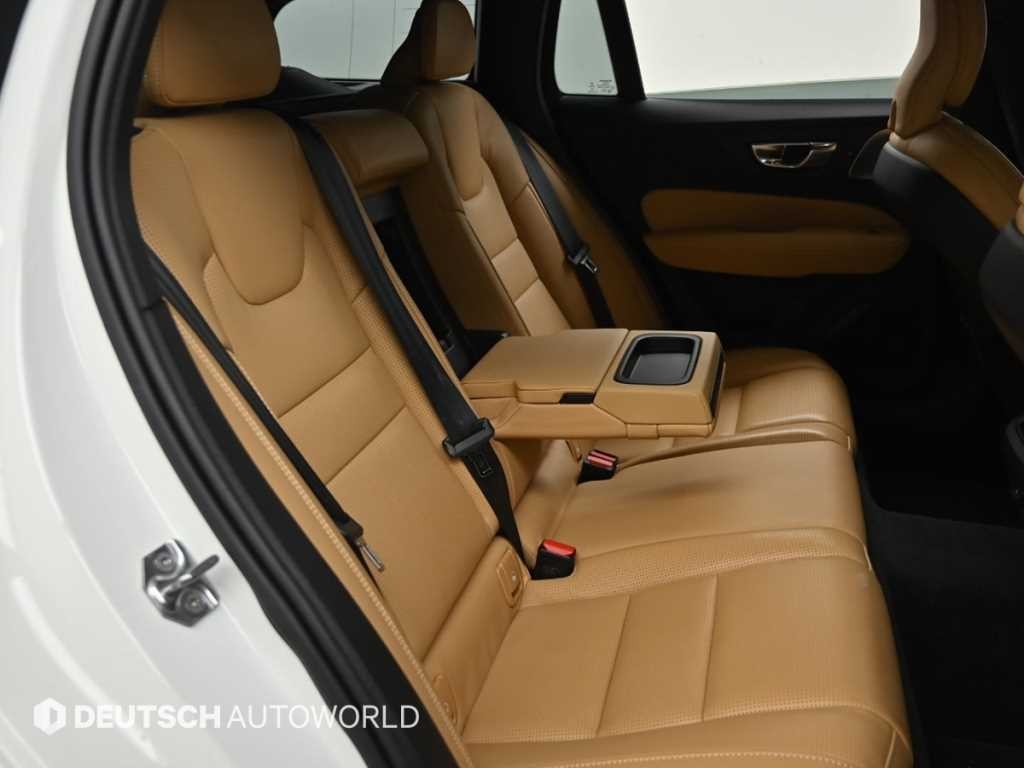 볼보 V60 V60 크로스 컨트리 2세대 2.0 B5 프로 AWD 이미지 12