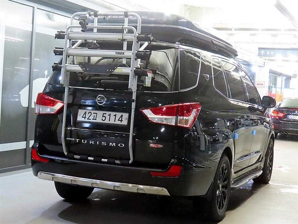 KG모빌리티(쌍용) 코란도 코란도투리스모 4WD 아웃도어 에디션 이미지 4