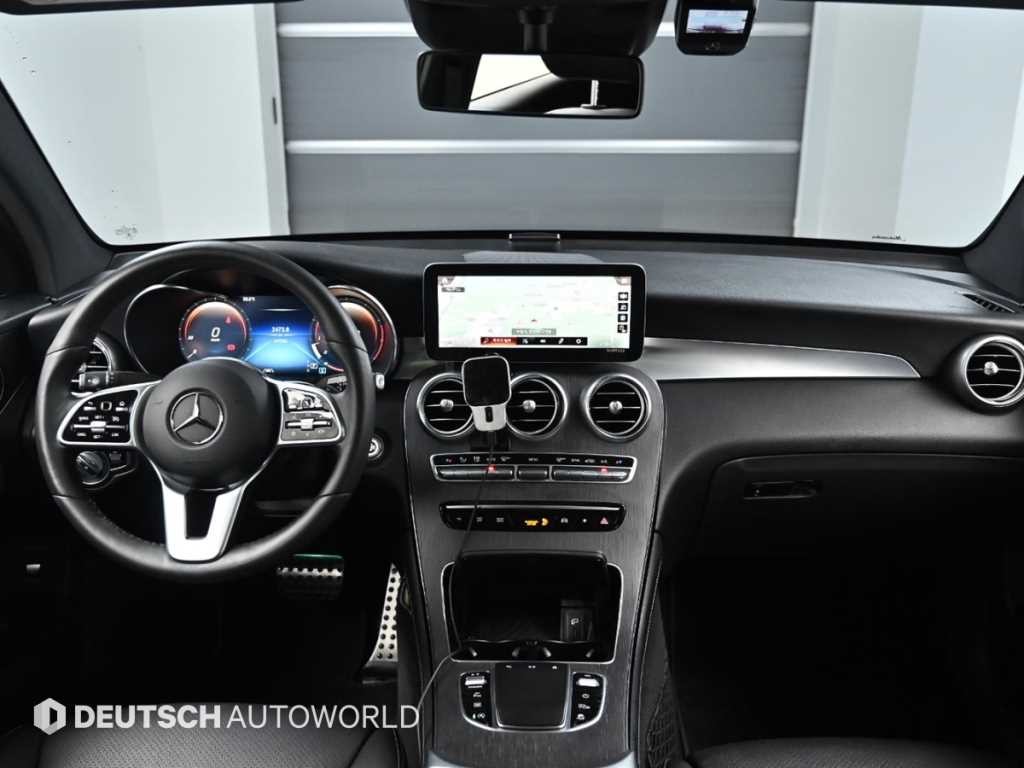 벤츠 GLC 클래스 GLC클래스 X253 GLC 300 4MATIC 쿠페 이미지 7