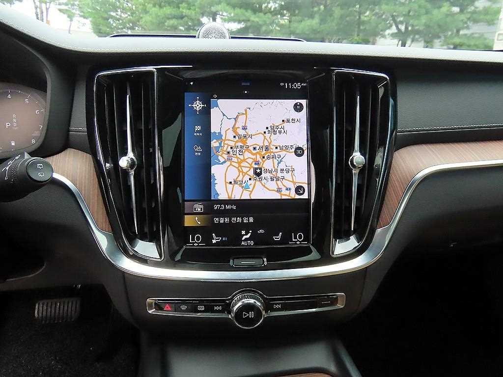 볼보 V60 V60 크로스 컨트리 2세대 2.0 B5 프로 AWD 이미지 14