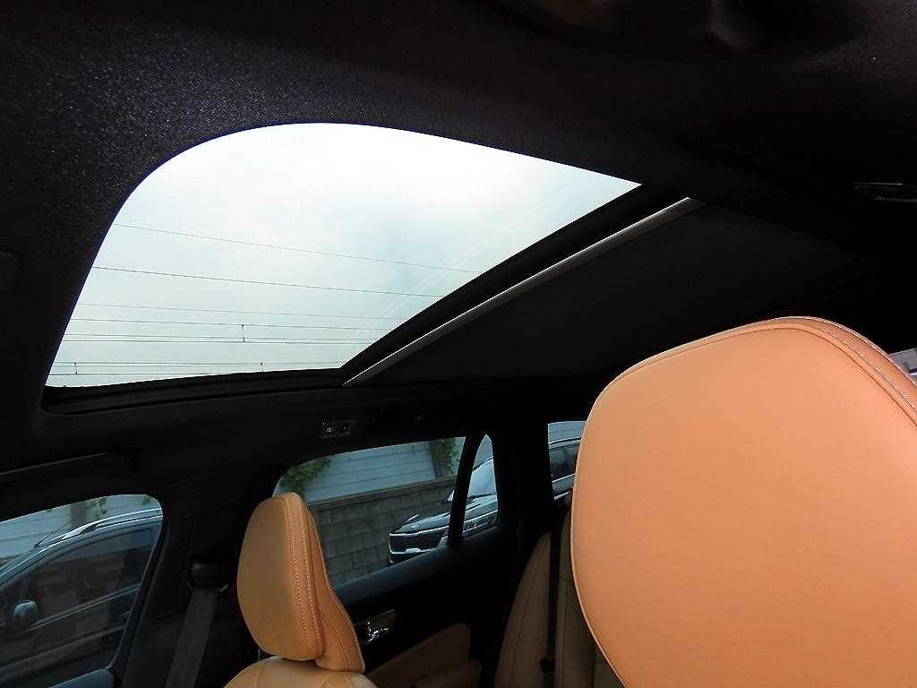 볼보 V60 V60 크로스 컨트리 2세대 2.0 B5 프로 AWD 이미지 17